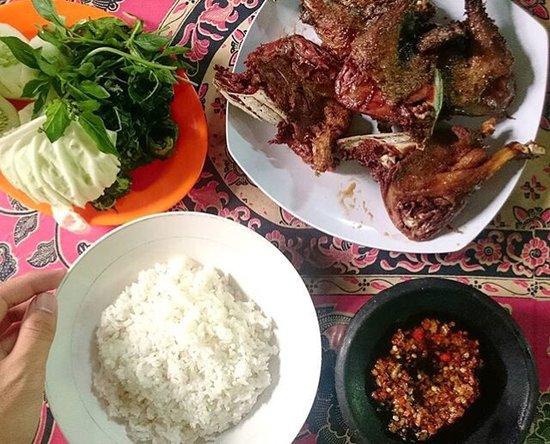 Bebek Goreng H. Slamet